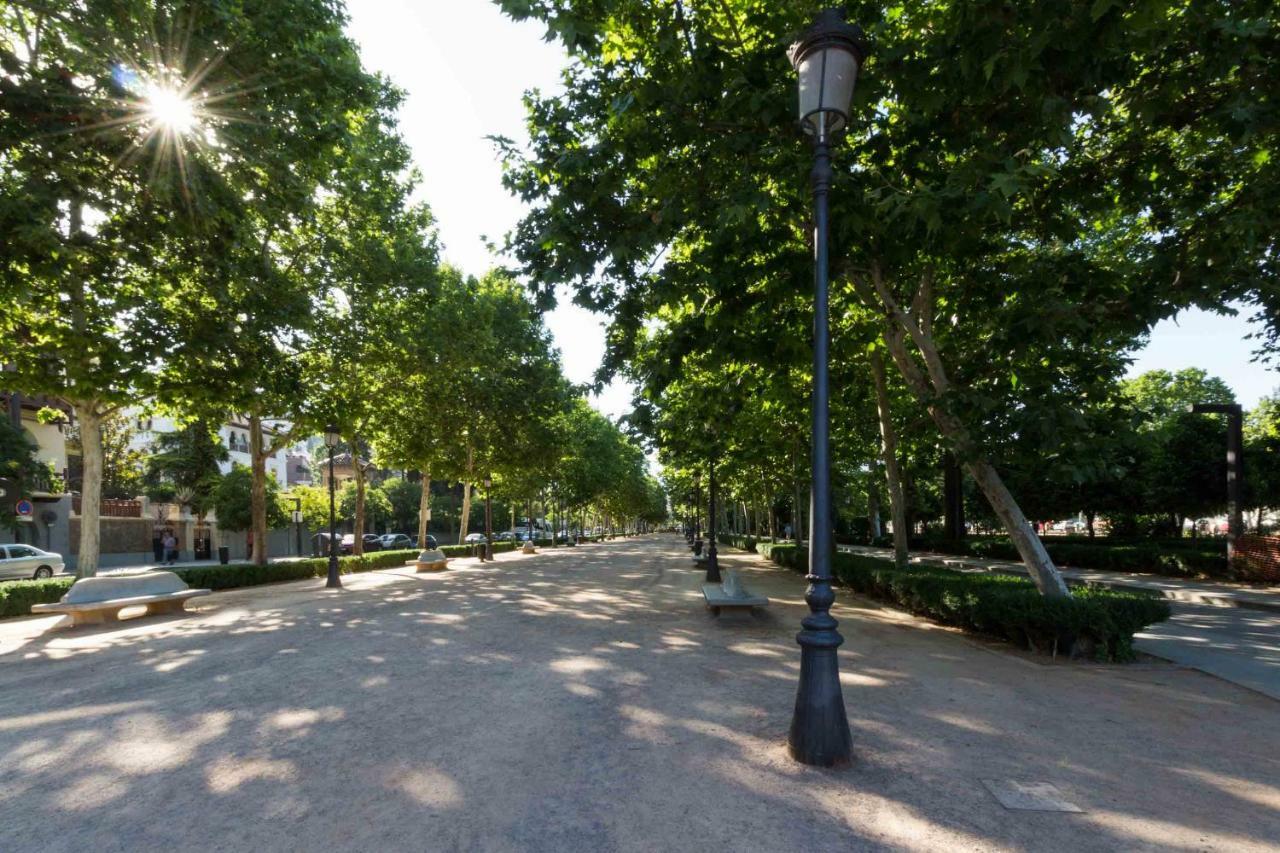 Apartamento Paseo Del Salon Granada Exterior photo